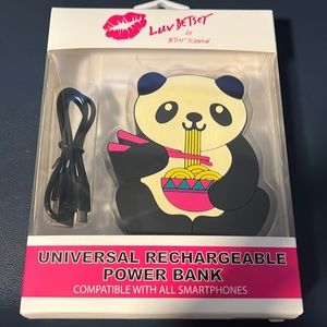 Betsey Johnson rechargeable power bank
